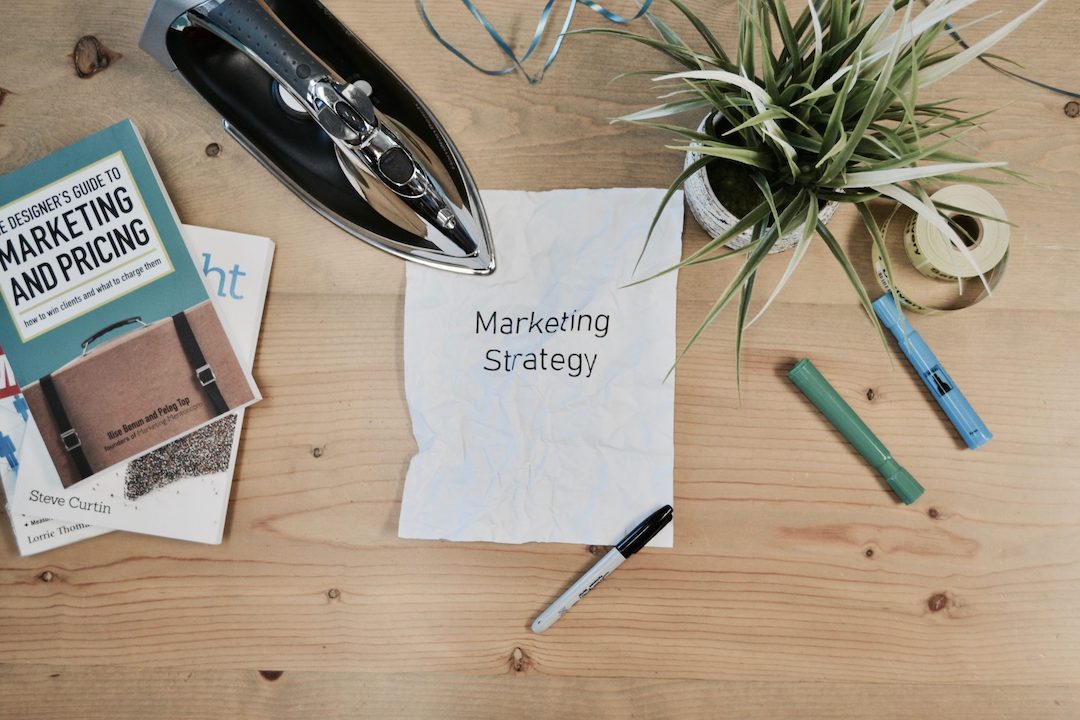 marketing par courriel vs médias sociaux - Stratégie marketing de repassage crédit photo : campaign-creators sur Unsplash