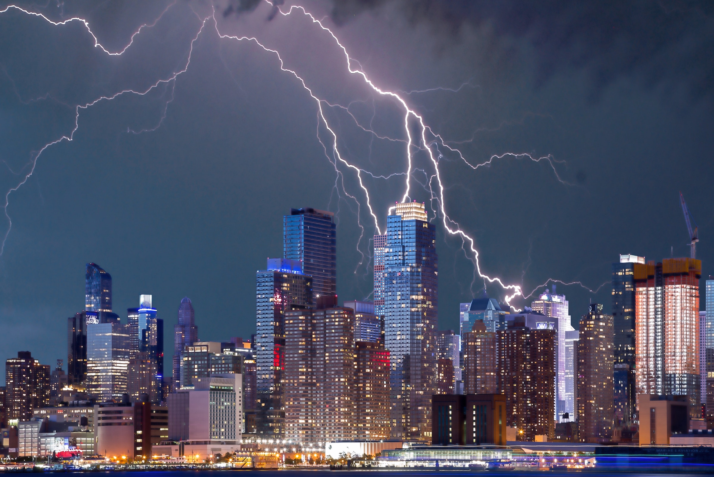 Ville sous la tempête - Photo par Pixabay - Pexels